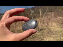 Charger et lire la vidéo dans la visionneuse de la Galerie, VENDU Quartz avec inclusions de graphite 6