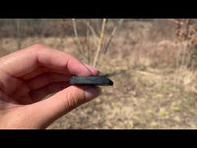 Charger et lire la vidéo dans la visionneuse de la Galerie, VENDU Tourmaline Noire Druzy 3