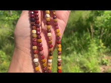 Charger et lire la vidéo dans la visionneuse de la Galerie, Perles en jaspe mookaite, forme carré facetté