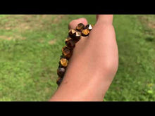 Charger et lire la vidéo dans la visionneuse de la Galerie, Perles en oeil de tigre, forme diamant entre 6 et 12mm