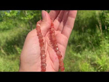 Charger et lire la vidéo dans la visionneuse de la Galerie, Perles en pierre de soleil, forme carré