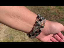 Charger et lire la vidéo dans la visionneuse de la Galerie, Mala "Un monde a part" en séraphinite, quartz lodolite et obsidienne noire