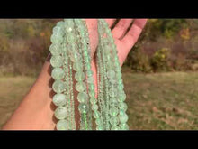 Charger et lire la vidéo dans la visionneuse de la Galerie, Perles en prehnite facettées entre 2 et 10mm