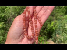 Charger et lire la vidéo dans la visionneuse de la Galerie, Perles en pierre de soleil, disque facetté