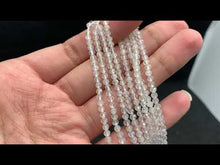 Charger et lire la vidéo dans la visionneuse de la Galerie, Perles en labradorite blanche facettée entre 2 et 5mm
