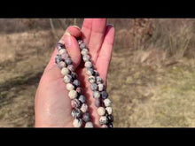 Charger et lire la vidéo dans la visionneuse de la Galerie, Perles en jaspe porcelaine facettées en 8mm