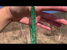 Charger et lire la vidéo dans la visionneuse de la Galerie, Perles en malachite entre 2 et 3,5mm