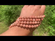 Charger et lire la vidéo dans la visionneuse de la Galerie, Perles en microcline entre 6 et 10mm