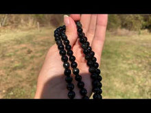 Charger et lire la vidéo dans la visionneuse de la Galerie, Perles en obsidienne oeil céleste (arc-en-ciel) facettées entre 6 et 10mm