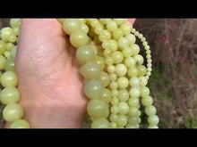 Charger et lire la vidéo dans la visionneuse de la Galerie, Perles en serpentine entre 4 et 12mm