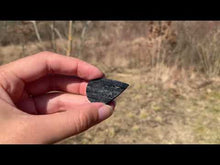 Charger et lire la vidéo dans la visionneuse de la Galerie, VENDU Tourmaline Noire Druzy 5