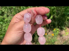Charger et lire la vidéo dans la visionneuse de la Galerie, Perles en quartz rose, forme galet de taille moyenne