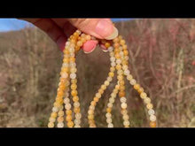 Charger et lire la vidéo dans la visionneuse de la Galerie, Perles en aventurine jaune entre 4 et 12mm