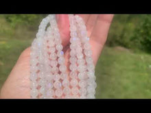 Charger et lire la vidéo dans la visionneuse de la Galerie, Perles en labradorite blanche entre 4 et 10mm LBC