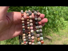 Charger et lire la vidéo dans la visionneuse de la Galerie, Perles en jaspe polychrome, forme diamant entre 6 et 10mm