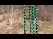 Charger et lire la vidéo dans la visionneuse de la Galerie, Perles en malachite entre 2 et 3,5mm