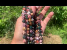 Charger et lire la vidéo dans la visionneuse de la Galerie, Perles en jaspe océan, forme diamant entre 6 et 8mm