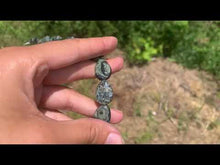 Charger et lire la vidéo dans la visionneuse de la Galerie, Perles en jaspe kambaba, goutte