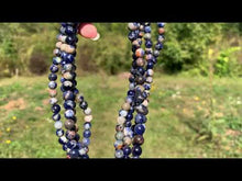 Charger et lire la vidéo dans la visionneuse de la Galerie, Perles en sodalite entre 6 et 8mm ST