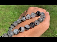 Charger et lire la vidéo dans la visionneuse de la Galerie, Perles en quartz avec inclusions de tourmaline entre 4 et 12mm, QTU
