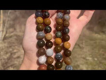 Charger et lire la vidéo dans la visionneuse de la Galerie, Perles en jaspe océan entre 4 et 10mm