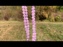 Charger et lire la vidéo dans la visionneuse de la Galerie, Améthyste lavande forme diamant entre 6 et 10mm