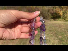 Charger et lire la vidéo dans la visionneuse de la Galerie, Perles en fluorite / fluorine facettée entre 6 et 10mm