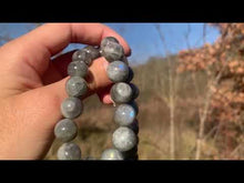 Charger et lire la vidéo dans la visionneuse de la Galerie, Perles en labradorite entre 4 et 12mm LT