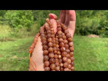 Charger et lire la vidéo dans la visionneuse de la Galerie, Perles en pierre de soleil entre 6 et 8mm