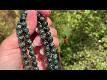 Charger et lire la vidéo dans la visionneuse de la Galerie, Perles en séraphinite entre 6 et 10mm