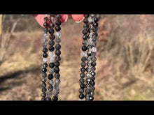 Charger et lire la vidéo dans la visionneuse de la Galerie, Perles en quartz avec inclusions de tourmaline facettées entre 2 et 4,5mm