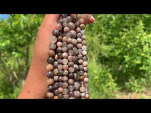 Charger et lire la vidéo dans la visionneuse de la Galerie, Perles en microcline entre 6 et 10mm