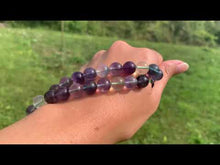 Charger et lire la vidéo dans la visionneuse de la Galerie, Perles en fluorite / fluorine entre 8 et 10mm