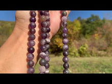 Charger et lire la vidéo dans la visionneuse de la Galerie, Perles en améthyste mate entre 6 et 10mm