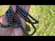 Charger et lire la vidéo dans la visionneuse de la Galerie, Perles en hématite avec un aspect mate et polie entre 6 et 12mm