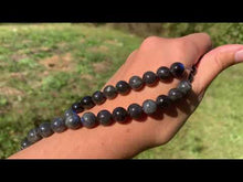 Charger et lire la vidéo dans la visionneuse de la Galerie, Perles en labradorite entre 6 et 10mm LQ