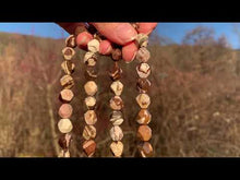 Charger et lire la vidéo dans la visionneuse de la Galerie, Perles en jaspe zebré brun, forme diamant entre 6 et 10mm