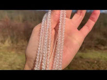 Charger et lire la vidéo dans la visionneuse de la Galerie, Perles en cristal de roche facettées entre 2 et 4mm
