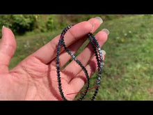 Charger et lire la vidéo dans la visionneuse de la Galerie, Perles en hématite forme étoile entre 4 et 10mm