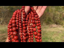 Charger et lire la vidéo dans la visionneuse de la Galerie, Perles en jaspe rouge entre 4 et 10mm JRD