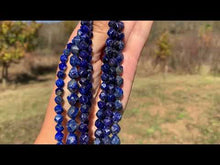Charger et lire la vidéo dans la visionneuse de la Galerie, Perles en lapis-lazuli, forme diamant entre 6 et 10mm