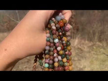 Charger et lire la vidéo dans la visionneuse de la Galerie, Perles en jaspe océan entre 4 et 10mm