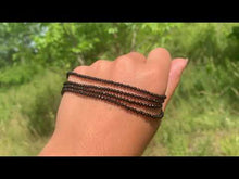 Charger et lire la vidéo dans la visionneuse de la Galerie, Perles en tourmaline noire facettées entre 2 et 6mm