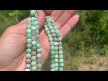 Charger et lire la vidéo dans la visionneuse de la Galerie, Perles en chrysoprase entre 4 et 10mm