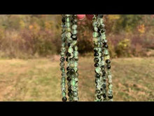 Charger et lire la vidéo dans la visionneuse de la Galerie, Perles en prehnite entre 6 et 12mm