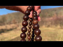 Charger et lire la vidéo dans la visionneuse de la Galerie, Perles en ébène entre 6 et 10mm