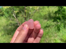 Charger et lire la vidéo dans la visionneuse de la Galerie, Quartz rose, pierre roulée