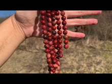Charger et lire la vidéo dans la visionneuse de la Galerie, Perles en jaspe peau de serpent entre 8 et 10mm