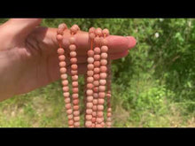 Charger et lire la vidéo dans la visionneuse de la Galerie, Perles en microcline entre 6 et 10mm