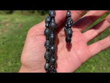 Charger et lire la vidéo dans la visionneuse de la Galerie, Perles en hematite, forme bouddha